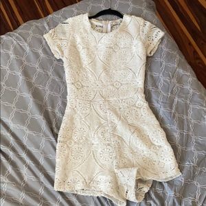 White lace romper size:xs